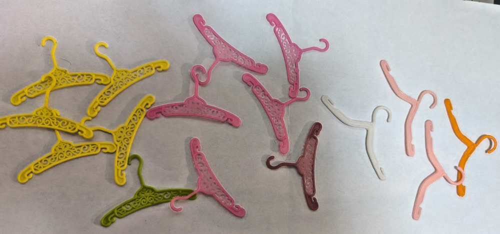 Barbie Vtg Hangers Lot Colors Filigree Solid